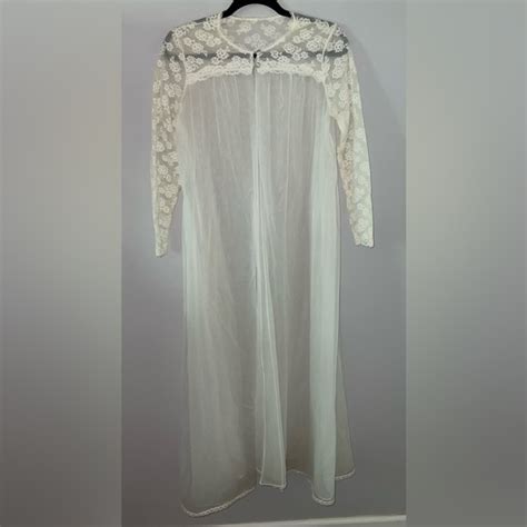 Vanity Fair Intimates And Sleepwear Vintage Vanity Fair Size 32 Tricot Nylon Chiffon Lace Long