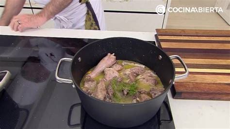 Cabrito Con Guisantes Y Patatas La Receta De Karlos Argui Ano