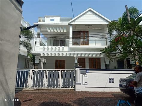 5 BHK 2600 Sqft Gated Villa In 5 25 Cents For Sale At Vennala Ernakulam