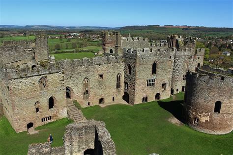 Parts Of A Medieval Castle The Ward Or Bailey Medieval Britain