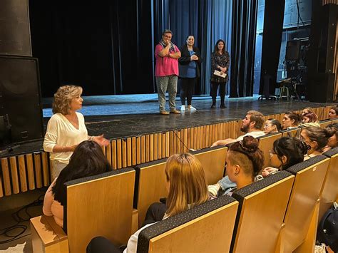 El Teatro Romero San Juan acogió la presentación de Estamos aquí