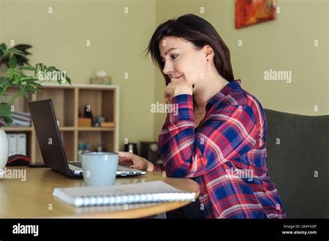 Passionate Brunette Hi Res Stock Photography And Images Alamy