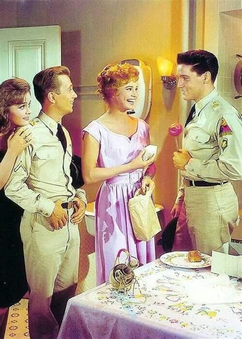 Elvis And Juliet Prowse G I Blues Danseuse Soldats