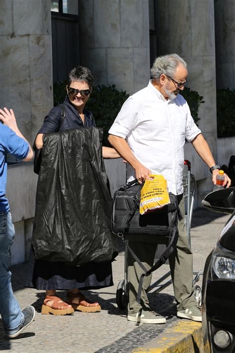 Discretos Sandra Annenberg E Ernesto Paglia Desembarcam No Rio Fotos