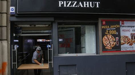 Pizza Hut Y Telepizza Cu Les Locales Seguir N Abiertos