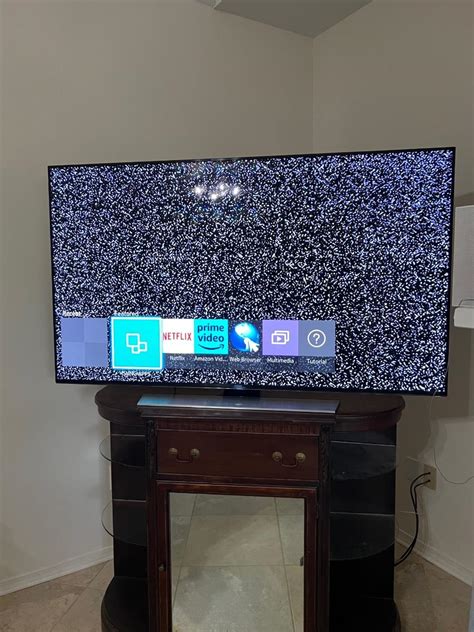 SAMSUNG 65 Inch SMART TV | EstateSales.org