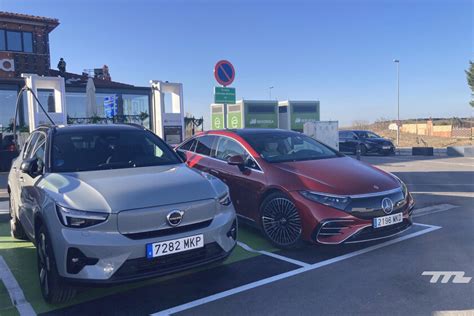 Uno de cada tres conductores de coches eléctricos dice que preferiría