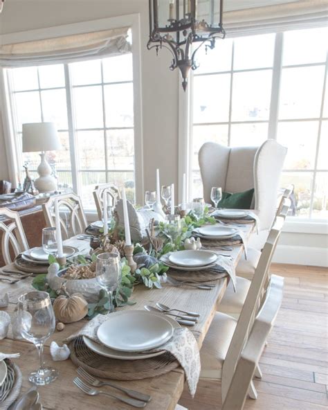 Rustic Table For Thanksgiving | Thanksgiving Tablescape