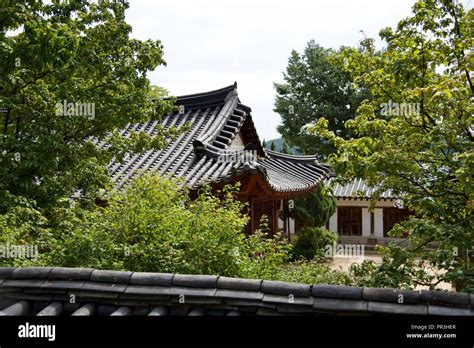 Korean traditional house Stock Photo - Alamy