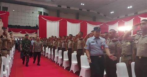 Panglima TNI Dan Kapolri Beri Pembekalan Untuk 781 Capaja Di Cilangkap