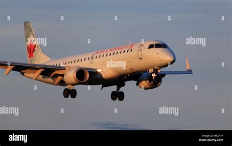 Airbus A320 C Flsu Air Canada On Final Approach At Yow Ottawa