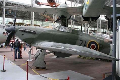 hawker hurricane walk  net maquettes