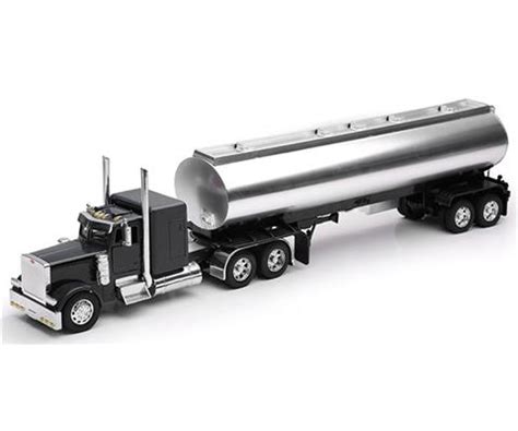 New-Ray Toys Peterbilt Custom 379 Semi Truck