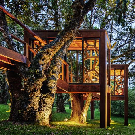 Studio MEMM Designs This Exquisite Treehouse In Monte Verde