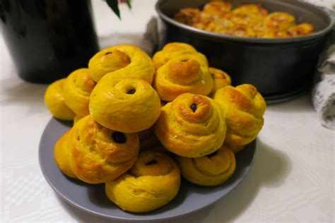 Veganska lussebullar med eller utan mandelmassa Väldigt vego