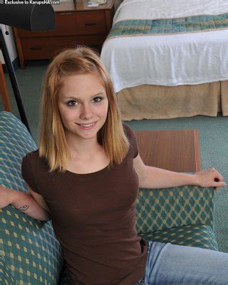 Sarah Hamilton In Lingerie Pussy Spread Porn Pictures Xxx Photos Sex Images Pictoa