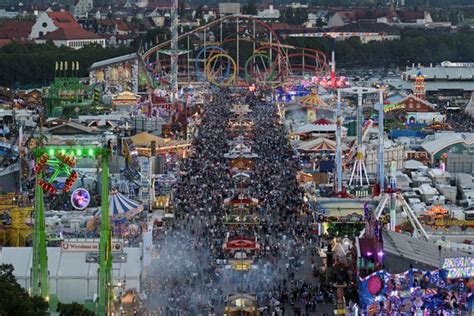 Oktoberfest München Mehrere Verletzte Bei Fahrgeschäft Unfall