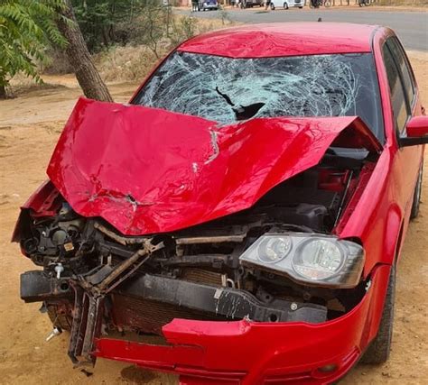 Duas Pessoas Em Moto Morrem Ap S Se Envolverem Em Acidente Na Pe Em