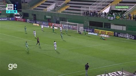 Vídeo Aos 21 min do 1º tempo defesa de Saulo da Chapecoense contra o