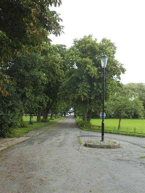 St Chad S Church Drive Headingley Stephen Craven Cc By Sa