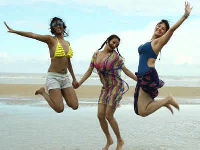 Hot Sexy Sayantika Banerjee Bikini Pics