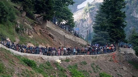 Amarnath Yatra 2023 First Batch Offered Prayers After Reaching