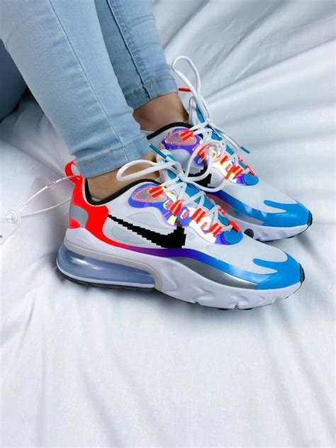 Кроссовки женские Nike Air Max 270 React — цена 1450 грн в каталоге Кроссовки Купить женские