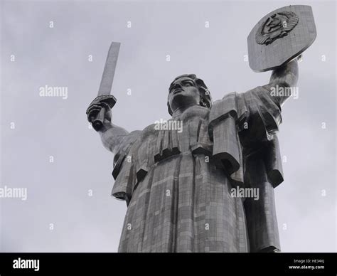 Statue De La M Re Patrie Dans La M Moire De La Seconde Guerre Mondiale