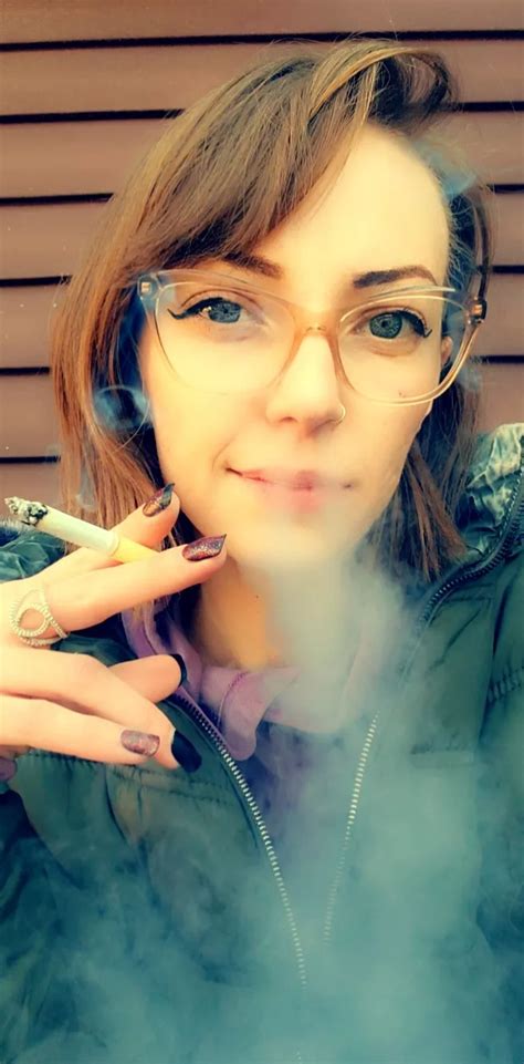 New Glasses Nudes Smokingfetish Nude Pics Org