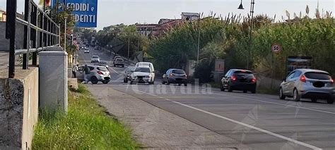 Incidente Stradale A Caulonia Marina Coinvolti Due Veicoli Ciavula