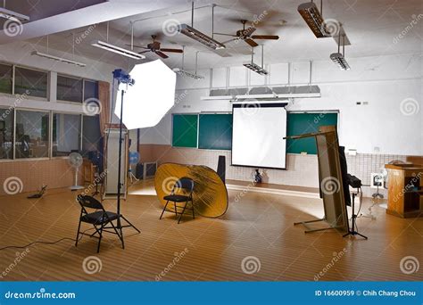 Photography studio setup stock image. Image of screen - 16600959