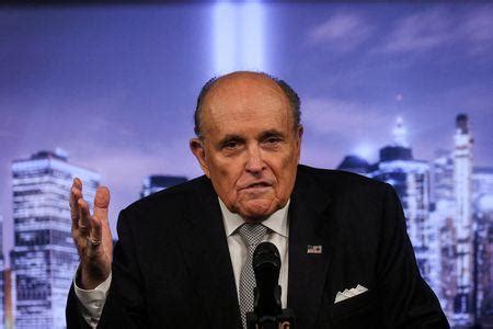 Rudy Giuliani é processado em US 10 milhões por ex assessora por