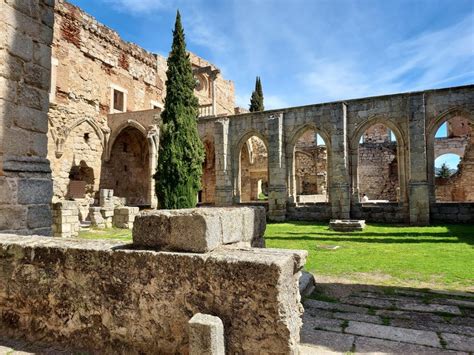 La Historia Del Maravilloso Monasterio De Pelayos De La Presa