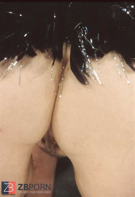 Plumper Mature Black Haired ZB Porn