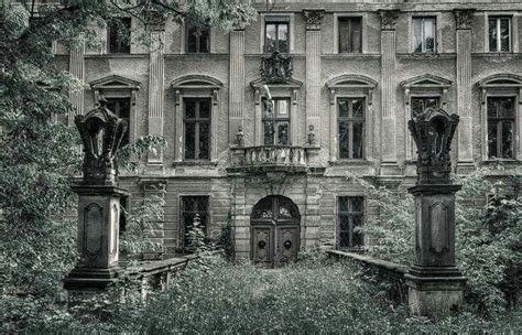 Pin By Roxann Doriott On Skull S And Creepy Things Old Abandoned