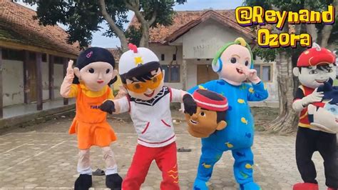 Badut Menari Bersama Ondelondel Hiburan Badut Youtube