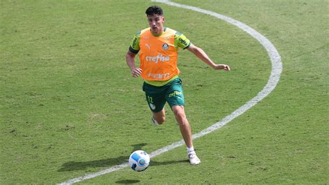 Escalação do Palmeiras Piquerez treina o grupo e pode ser novidade