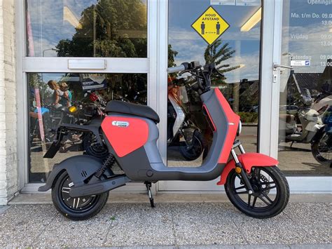 Segway B110S | Donker Grijs / Rood | Elektrische Scooter