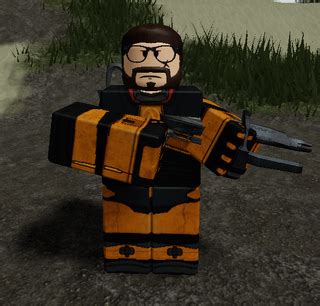 Gordon Freeman with the OSIPR/AR2 : r/roblox