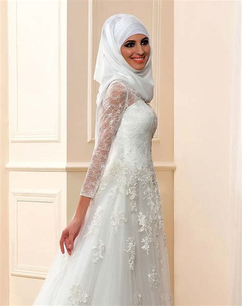 High Neckline Long Sleeve Lace Muslim Wedding Dress With Hijab Free