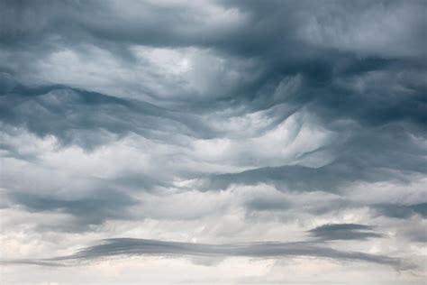 Premium Photo Dramatic Breathtaking Heavy Rain Undulatus Asperatus