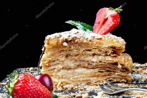 Pastel De Vainilla Napole N Hecho En Casa Con Fresas Y Menta Un Pedazo