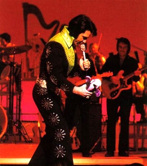 Elvis On Stage In The Green Cisco The Kid Jumpsuit In 1971 Elvis In