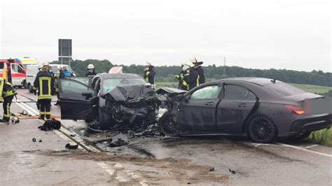 Unfall Auf B Zwei Menschen Bei Obrigheim Lebensgef Hrlich Verletzt