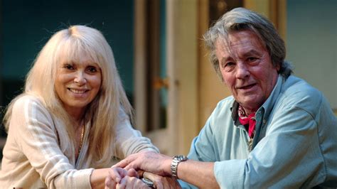 Mireille Darc Tait La Femme De Ma Vie Confie Alain Delon Rtbf Actus