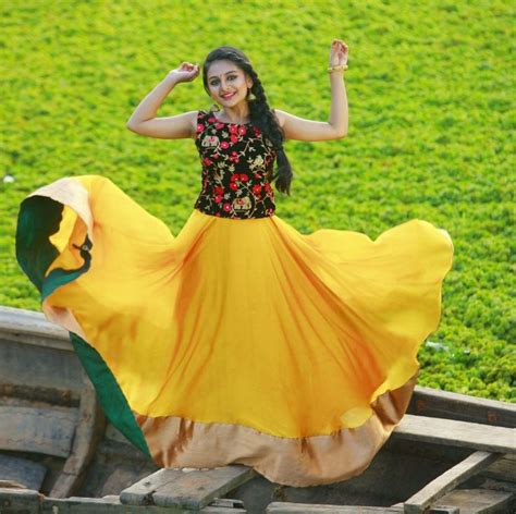 Pin By Elsa On Onam Costumes Long Skirt And Top Full Skirt And Top