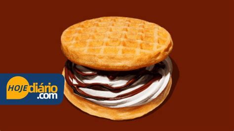 Burger King lança nova sobremesa BK Waffle muito parecida um