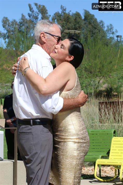 Michele Kanan Sexy Seen Flaunting Her Hot Boobs At The Walk Of Stars Reception In Palm Springs