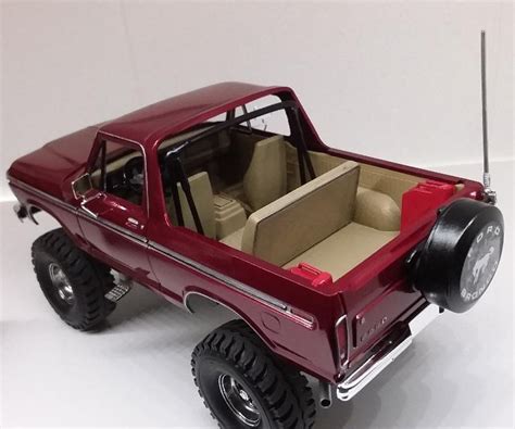 Wild Hoss 1978 Ford Bronco Plastic Model Truck Vehicle Kit 1 25