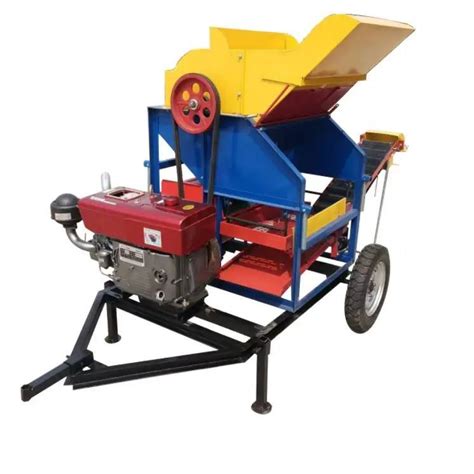 Small Dry And Wet Peanut Picking Machine Bagging Groundnut Pickers Self